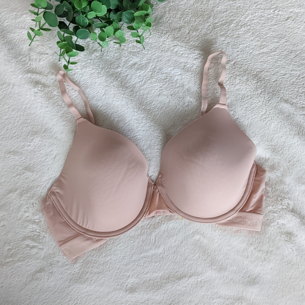 🌷3/15🌷 NWOT DKNY Light Rose Pink Bra Size 36C